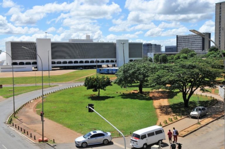 Reformas para o Setor Cultural Sul Espaço é o mais novo apadrinhado pelo projeto Adote uma Praça. Investimentos nas obras serão de R$ 180 milhões