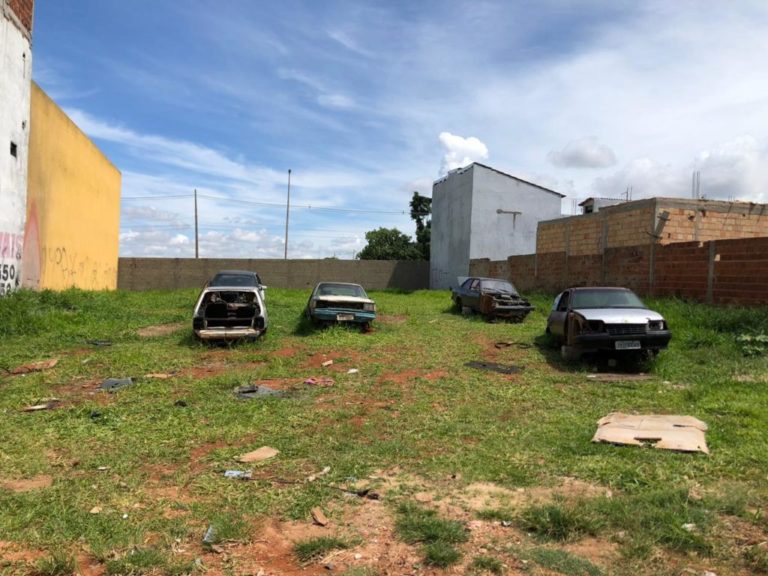 DF Livre de Carcaças no Recanto das Emas O objetivo é eliminar possíveis criadouros do mosquito Aedes Aegypti, transmissor de dengue, zika e chikungunya