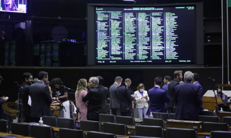 Câmara aprova MP que altera tributação de PIS e Cofins sobre etanol