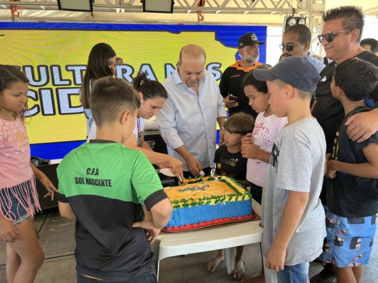 Sol Nascente/Pôr do Sol comemora aniversário e ganha obras de presente