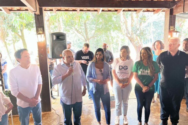 Ibaneis participa de almoço de aniversário do Bispo Rodovalho