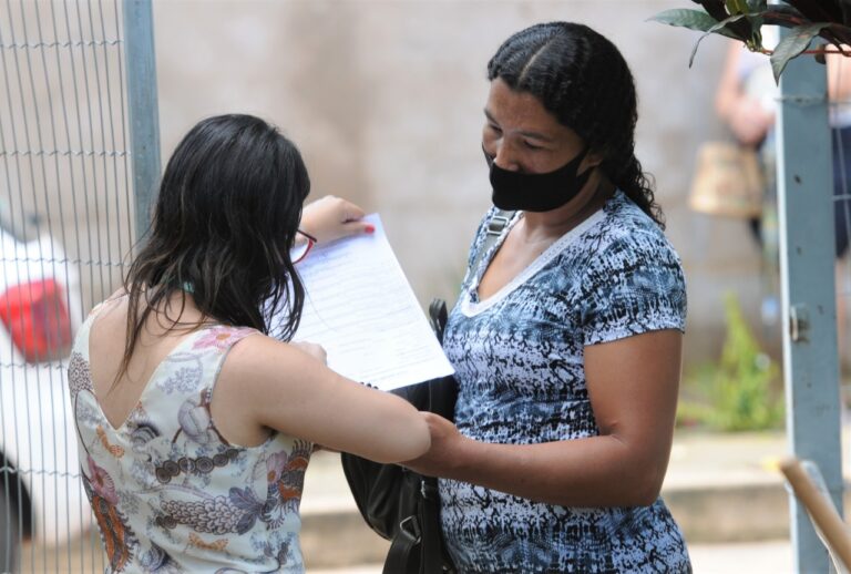 Agente socioeducativo e assistente social poderão optar por uma carreira