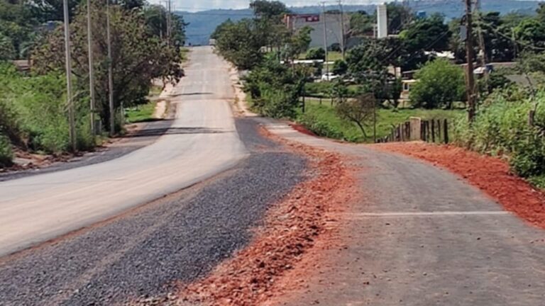 Concluídos 3 km de pavimentação e ciclovia na DF-205