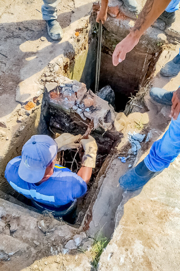 O GDF Presente tem trabalhado na manutenção da rede pluvial em toda a Cidade Estrutural. O serviço foi feito em áreas importantes da região administrativa, onde bocas de lobo necessitavam de manutenção para preservar a segurança dos pedestres.