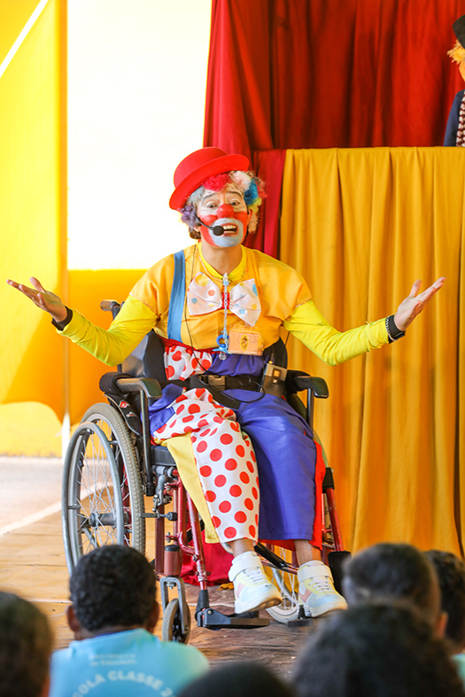 Teatro conscientiza estudantes do Gama sobre acessibilidade e inclusão