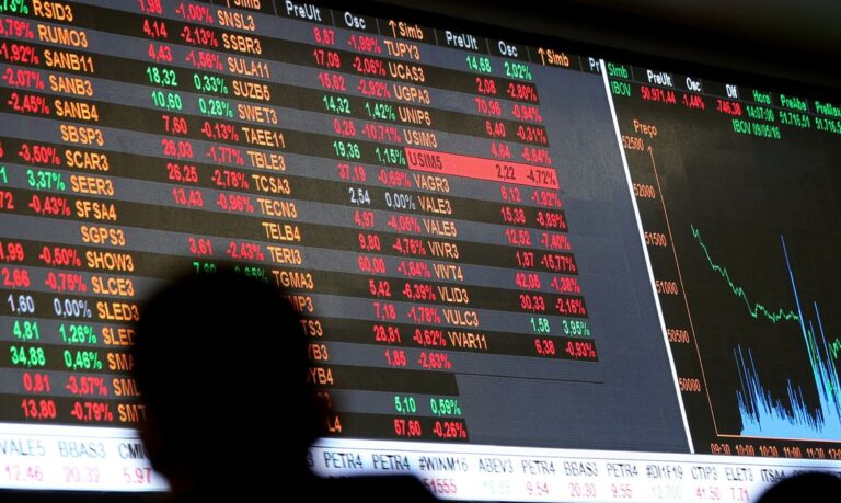 Ibovespa fecha em alta e bate recorde de 134 mil pontos