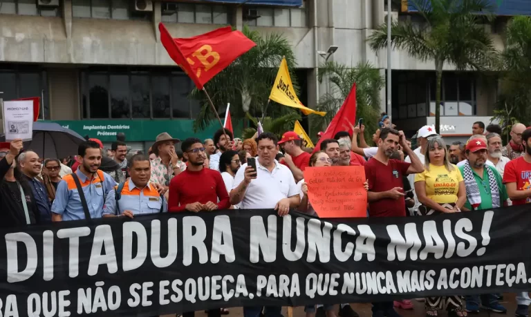 Ativistas promovem atos em defesa da democracia brasileira