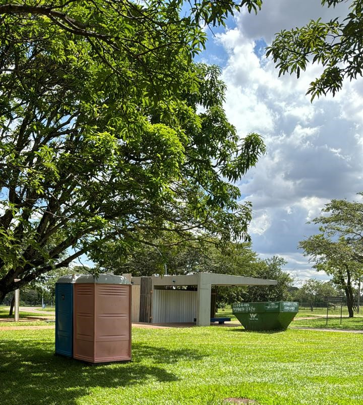 Parque da Cidade recebe banheiros químicos durante reforma dos sanitários
